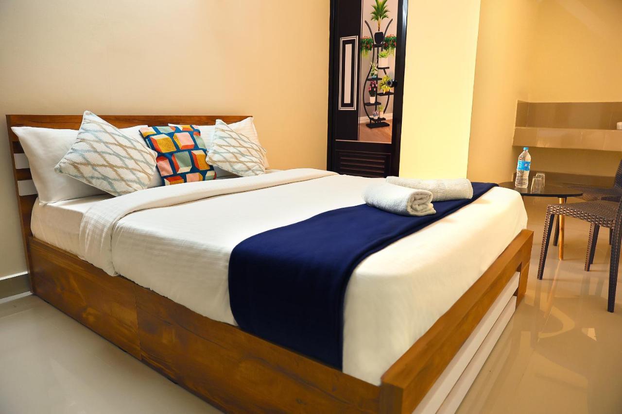 Loyal Residency Bed & Breakfast สุลต่านบาเทรี ภายนอก รูปภาพ